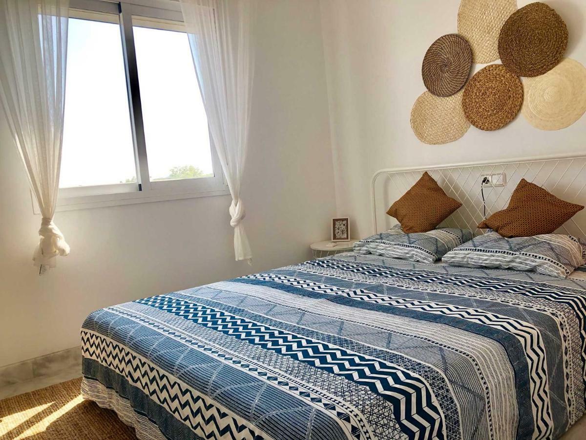 Bright Apartment 300M From The Beach Sitio de Calahonda Esterno foto